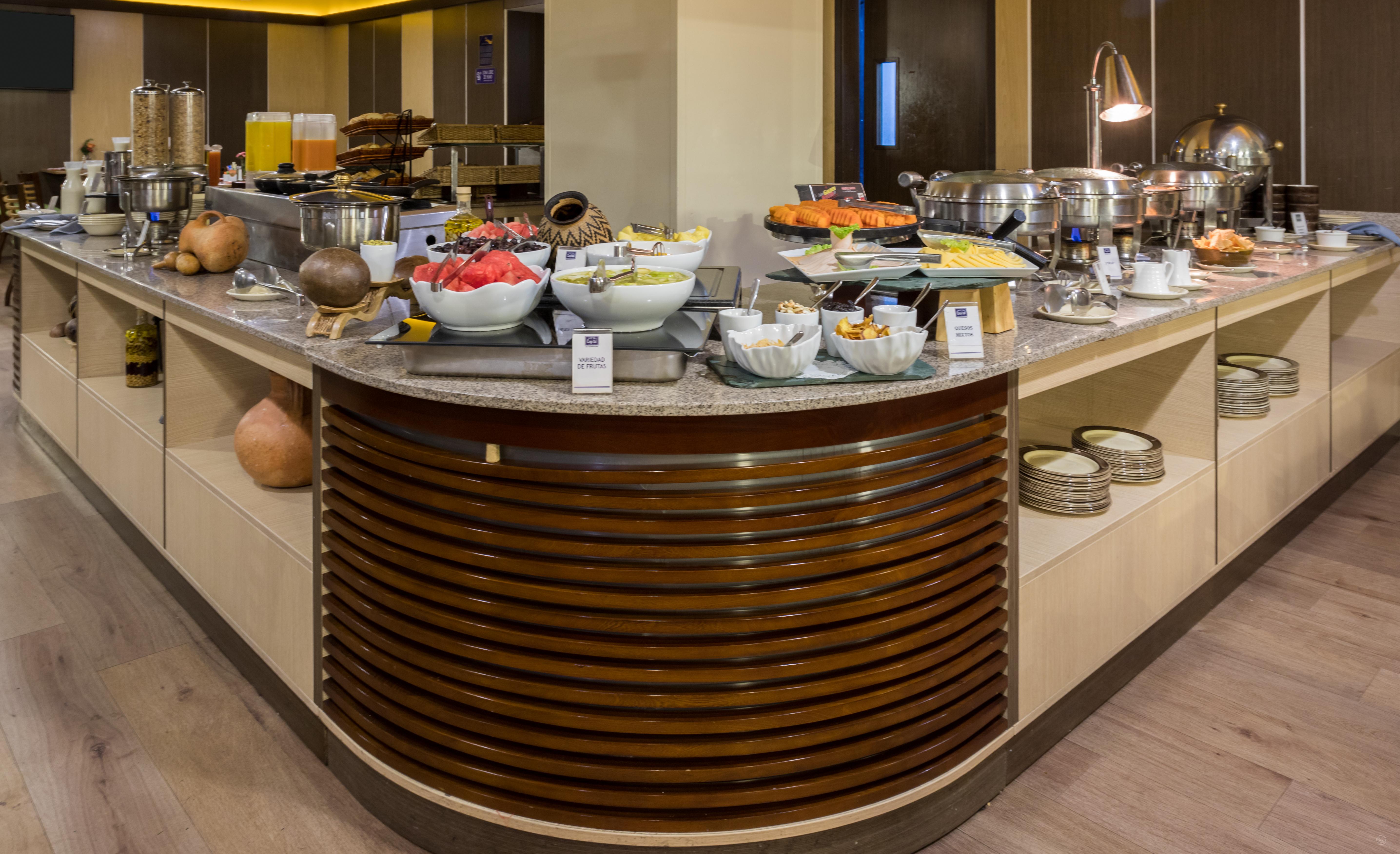 Ghl Hotel Capital Bogota Exterior photo A buffet at a hotel