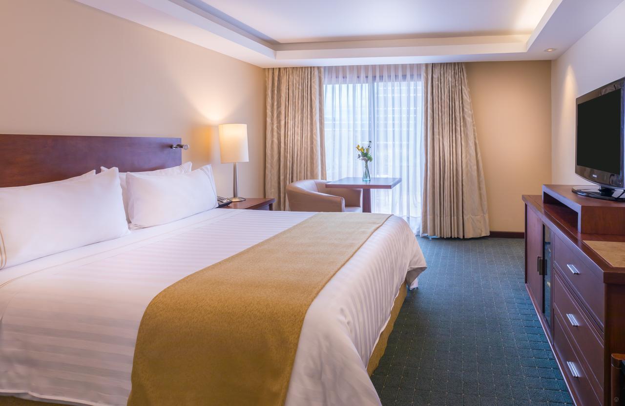 Ghl Hotel Capital Bogota Exterior photo A room at the hotel