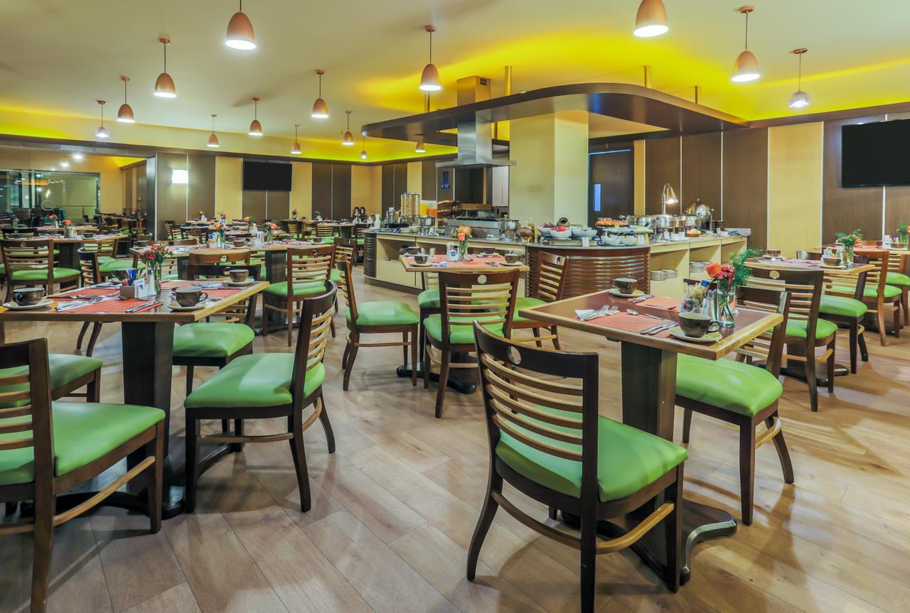 Ghl Hotel Capital Bogota Exterior photo The restaurant