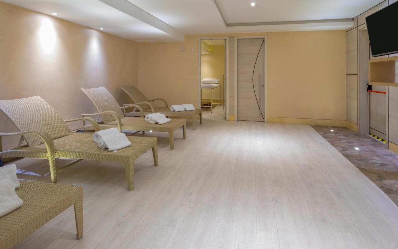 Ghl Hotel Capital Bogota Exterior photo Spa at the hotel